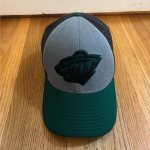 REEBOK NHL MN WILD Green TEAM TRAVEL & TRAINING FLEX HAT SnapBack
